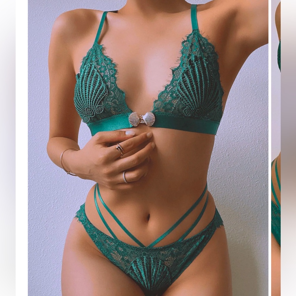 EUC Venus lingerie full set, XXL/XL